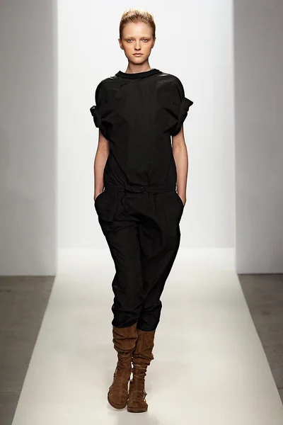 Look 29